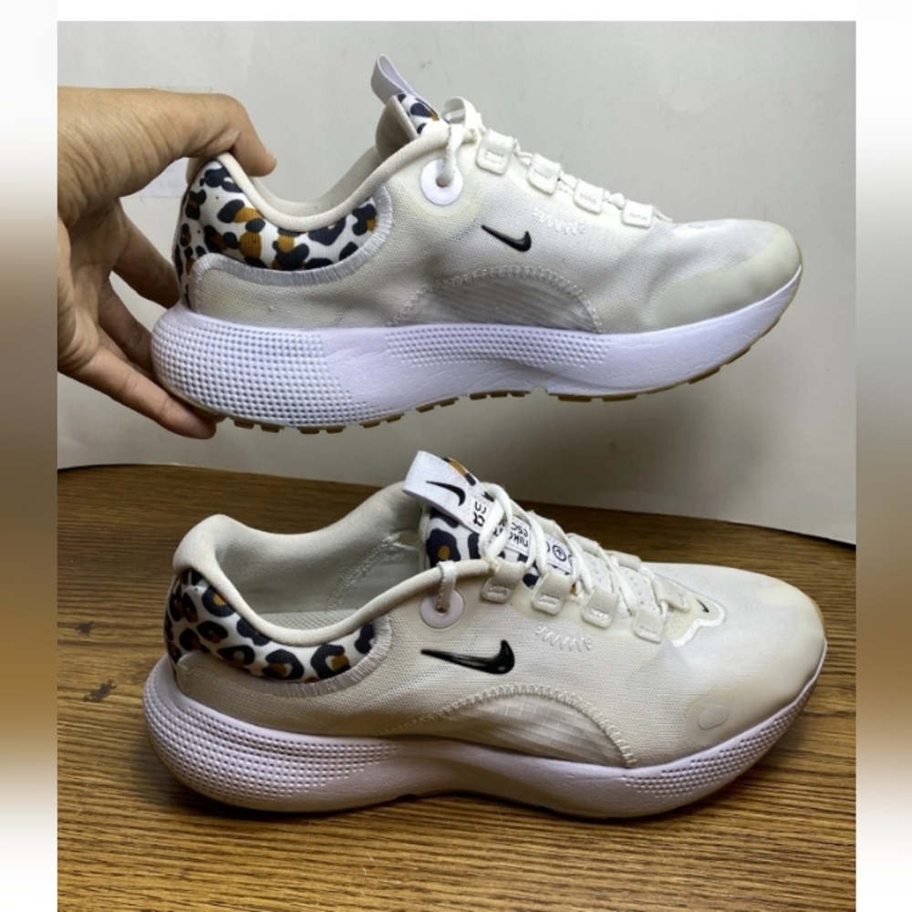 Nike React Escape RN Women's Athletic Running Shoes Black White Leopard Size 8.5